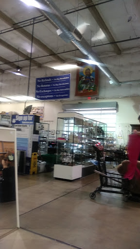 Thrift Store «St. Vincent de Paul Thrift Store of Dallas», reviews and photos, 3052 W Northwest Hwy, Dallas, TX 75220, USA
