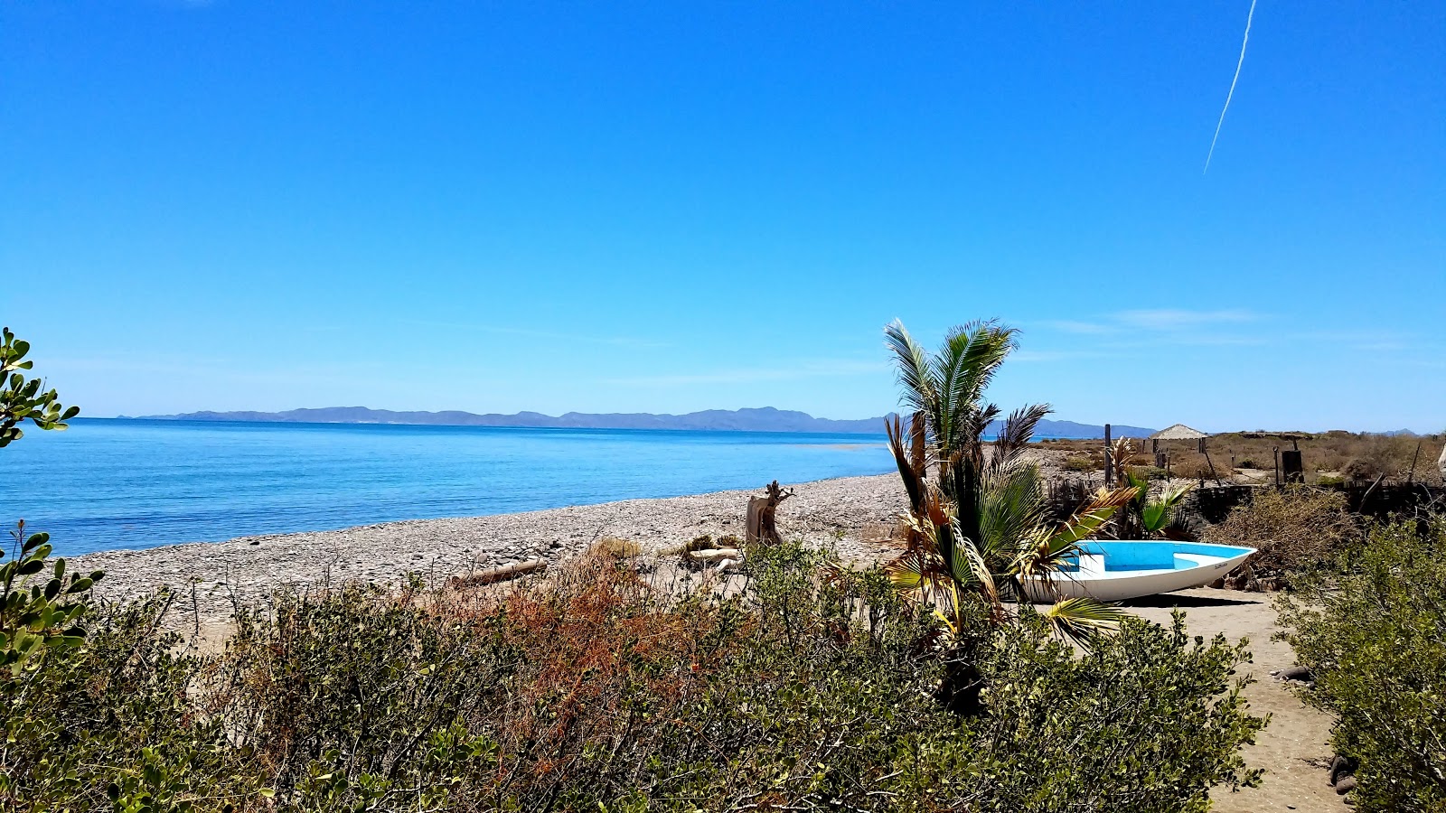 Foto av Playa La Picazon med rymlig strand