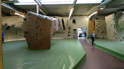 BLOCKHELDEN Climbing Erlangen