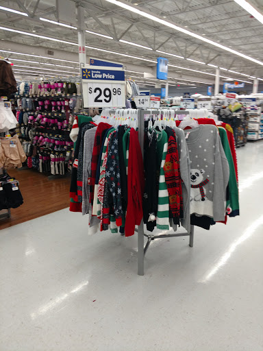 Department Store «Walmart Supercenter», reviews and photos, 3301 N Pontiac Trail, Commerce Charter Twp, MI 48390, USA
