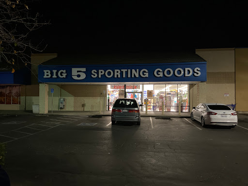 Sporting Goods Store «Big 5 Sporting Goods - Yuba City», reviews and photos, 1252 Colusa Ave, Yuba City, CA 95991, USA