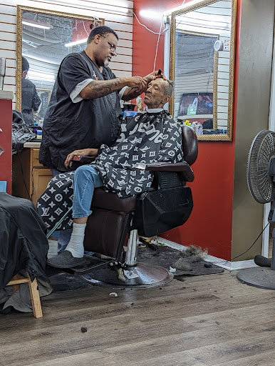 Barber Shop «Beechmont Barber Shop & Salon», reviews and photos, 390 Beechmont Dr, Newport News, VA 23608, USA