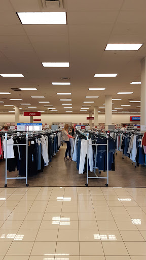 Clothing Store «Burlington Coat Factory», reviews and photos, 7747 Mall Rd, Florence, KY 41042, USA