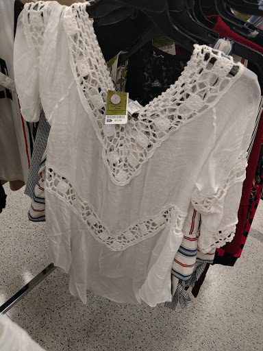 Clothing Store «Ross Dress for Less», reviews and photos, 835 Cortez Rd W, Bradenton, FL 34207, USA