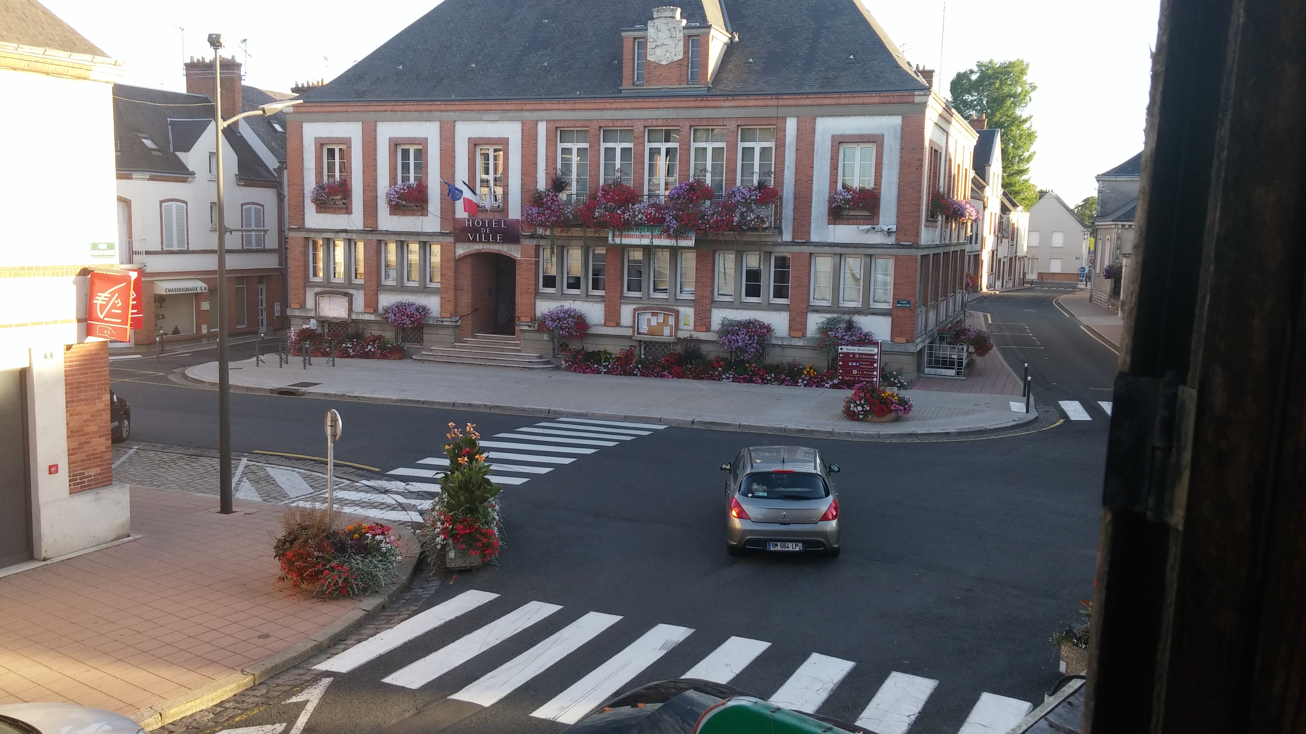 Photo n° 1 de l'avis de Hirsch.� fait le 14/08/2016 à 05:49
