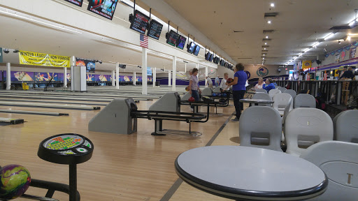 Bowling Alley «Levittown Lanes», reviews and photos, 56 Tanners Ln, Levittown, NY 11756, USA