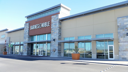 Book Store «Barnes & Noble Booksellers El Paso/Fountains at Farah», reviews and photos, 8889 Gateway Blvd W #120, El Paso, TX 79925, USA