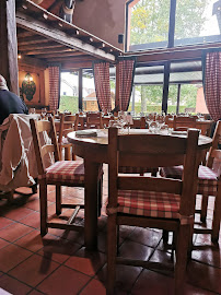 Atmosphère du Restaurant L'Assiette du Coq à l'Âne à Gérardmer - n°6