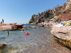 Φωτογραφία του Devachen beach και το όμορφο τοπίο του