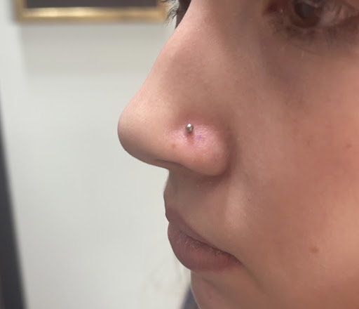 Tattoo Shop «Knuckle Up Tattoo Co.», reviews and photos, 2083 Irvin Cobb Dr, Paducah, KY 42003, USA