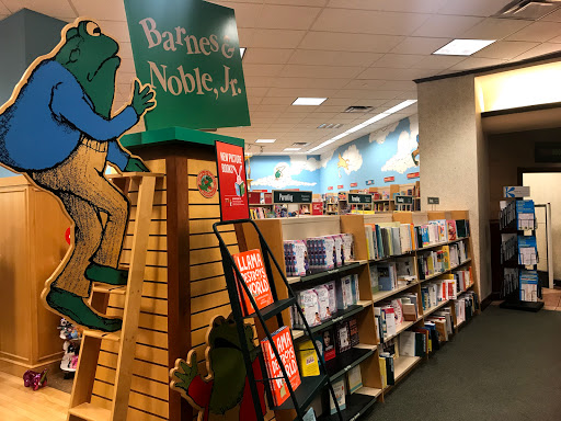 Book Store «Barnes & Noble Booksellers», reviews and photos, 118 E Broadway #238, Bloomington, MN 55425, USA