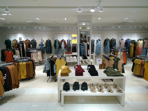 Clothing Store «Forever 21», reviews and photos, 211 King St, Charleston, SC 29401, USA