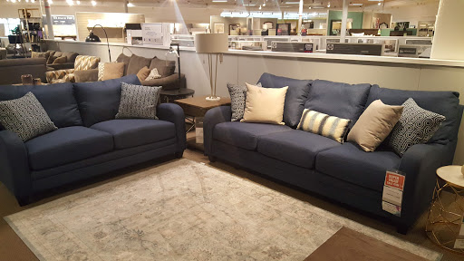 Furniture Store «Art Van Furniture - Ann Arbor», reviews and photos, 425 E Eisenhower Pkwy, Ann Arbor, MI 48108, USA