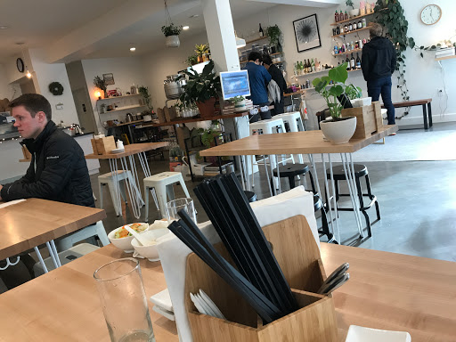 Liquor Store «Uptown Liquor», reviews and photos, 1 NW 23rd Pl, Portland, OR 97210, USA