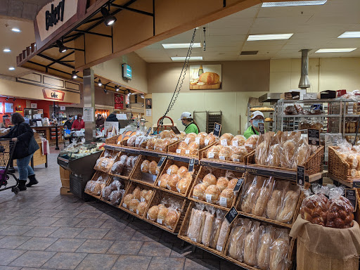 Supermarket «Wegmans», reviews and photos, 5000 Wegmans Dr, Bethlehem, PA 18017, USA