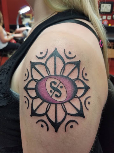 Tattoo Shop «Sarenity Tattoo & Piercing in Birchwood Mall», reviews and photos, 4350 24th Ave, Fort Gratiot Twp, MI 48059, USA