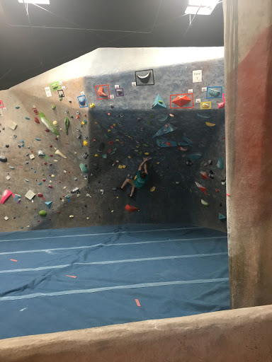 Rock Climbing Gym «inSPIRE Rock Indoor Climbing & Team Building Center», reviews and photos, 403 E Louetta Rd, Spring, TX 77373, USA