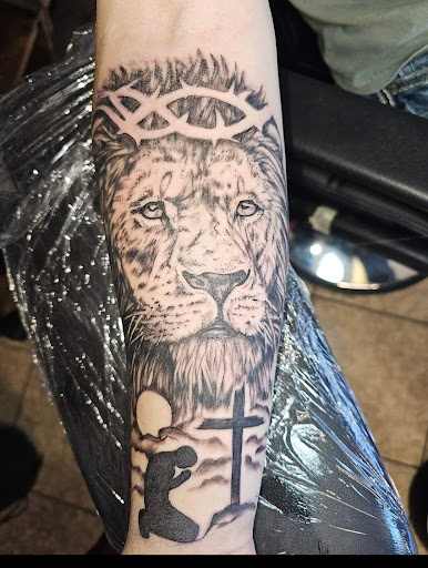 Find meaningful mother tattoo ideas for your next unique tattoo in Onalaska at Rock Bottom Tattoo Studio