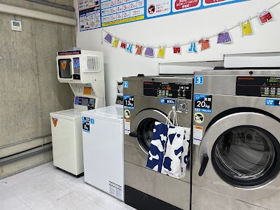 COIN LAUNDRY SAVON