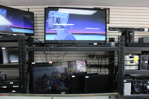 Pawn Shop «Yankee Peddler & Pawn», reviews and photos, 535 Long Hill Rd, Groton, CT 06340, USA