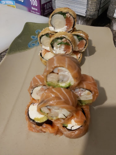 Ikura Rolls Sushi - Restaurante