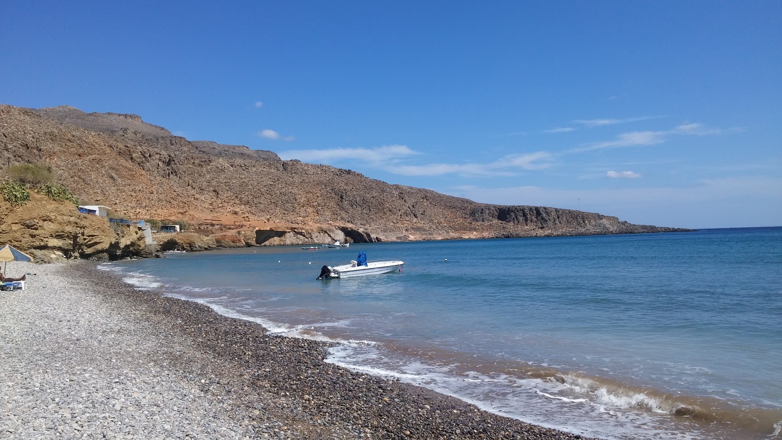 Photo of Kato Zakros beach backed by cliffs