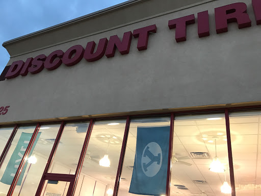 Tire Shop «Discount Tire», reviews and photos, 1325 State St, Orem, UT 84097, USA