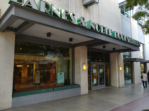 Book Store «Barnes & Noble», reviews and photos, 1201 3rd St, Santa Monica, CA 90401, USA