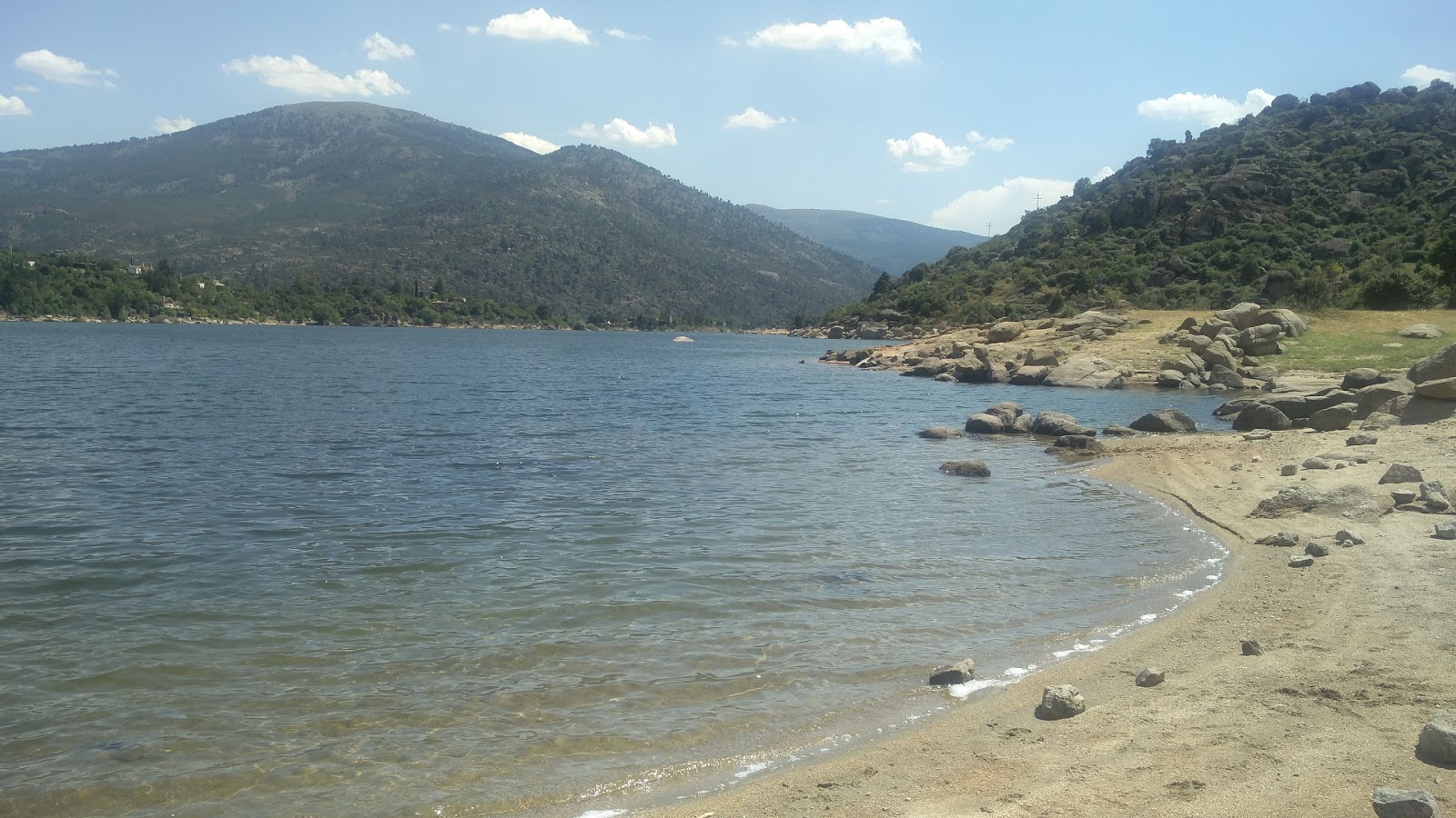 Embalse De Burgillos的照片 位于自然区域