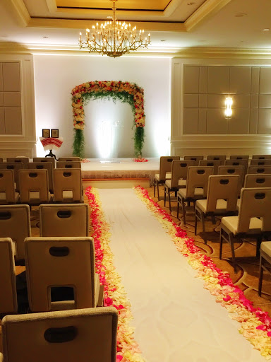 Florist «Floral & Fruit Paradise», reviews and photos, 2704 Bridge Ave, Cleveland, OH 44113, USA