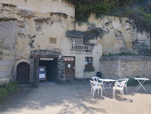 Photo n°72 de Restaurant Les pieds bleus à Gennes-Val-de-Loire ()