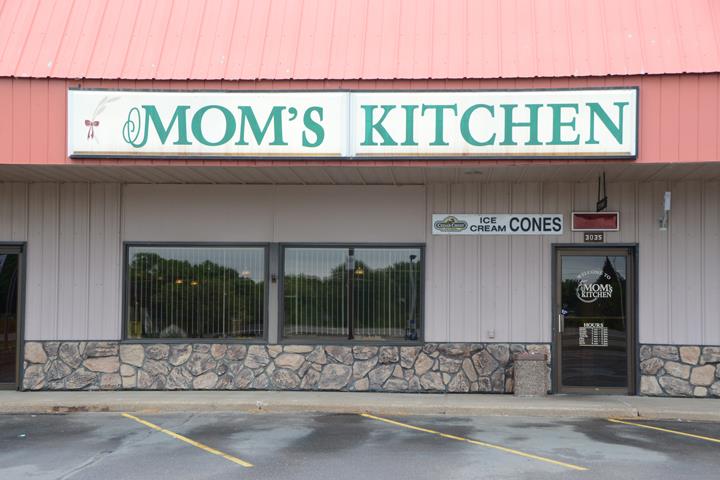 Mom's Kitchen 54703