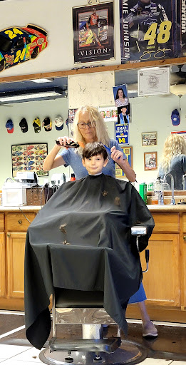 Barber Shop «Cape Barber Shop», reviews and photos, 4711 Coronado Pkwy, Cape Coral, FL 33904, USA