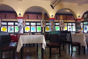 Restaurante La Joya image
