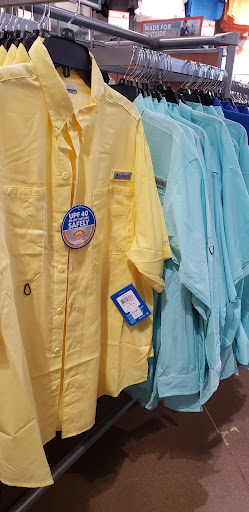 Clothing Store «Columbia Sportswear Outlet Store at Allen Premium Outlets», reviews and photos, 820 Stacy Rd #470, Allen, TX 75013, USA