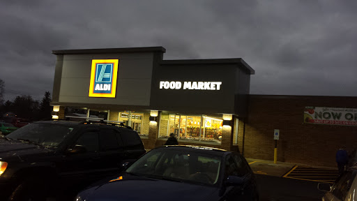 Supermarket «ALDI», reviews and photos, 74 W Rollins Rd, Round Lake, IL 60073, USA