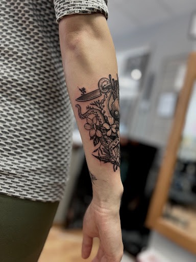 Explore small sister tattoo ideas, creative tattoo ideas in Menomonie, available at Blue Dragon Tattoo