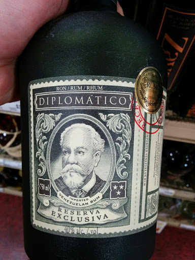 Liquor Store «Grand & Western Armanetti Fine Wines & Liquors», reviews and photos, 515 N Western Ave, Chicago, IL 60612, USA