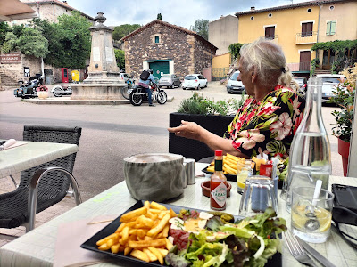 Café De La Place à Octon