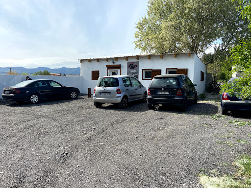 Photo 1 - Gardanne autos pieces