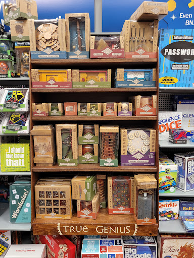 Book Store «Barnes and Noble», reviews and photos, 2500 N Mayfair Rd, Milwaukee, WI 53226, USA