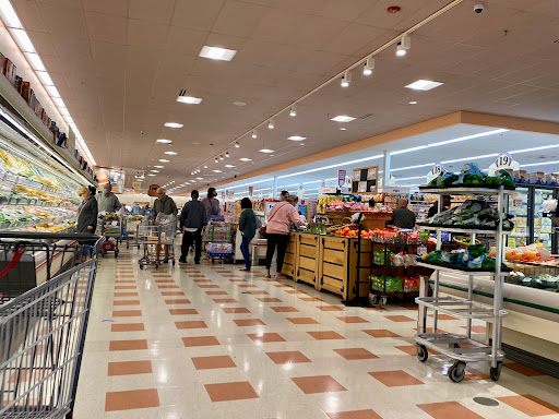 Grocery Store «Market Basket», reviews and photos, 110 Market Pl Dr, Waltham, MA 02451, USA
