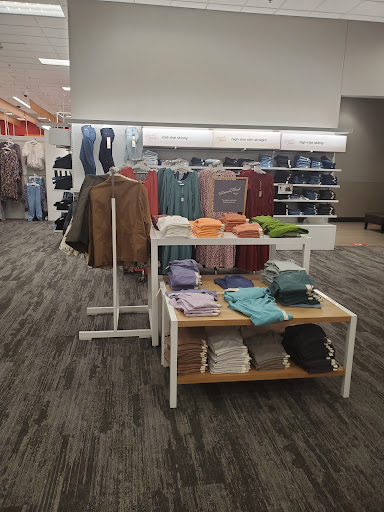 Department Store «Target», reviews and photos, 1135 Woodstock Rd, Roswell, GA 30075, USA