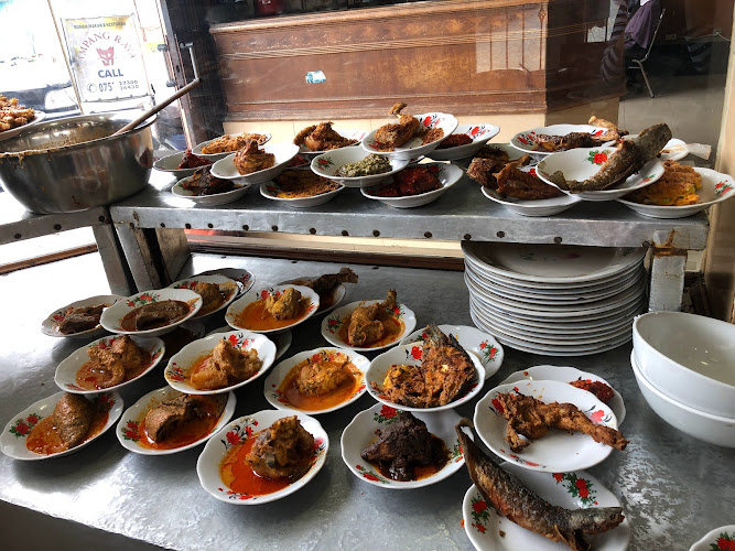 Restoran Padang di Kota Padang: Menikmati Kelezatan Kuliner di 15 Tempat Makan Terkenal