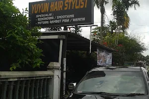 Salon Yuyun Hair Stylist image