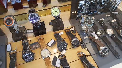 Jewelry Store «IW Marks Jewelers», reviews and photos, 3841 Bellaire Blvd, Houston, TX 77025, USA