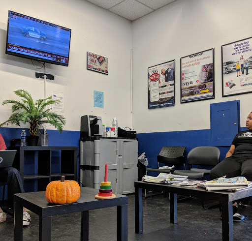 Auto Parts Store «Pep Boys Auto Parts & Service», reviews and photos, 211 NW 82nd Ave, Miami, FL 33126, USA