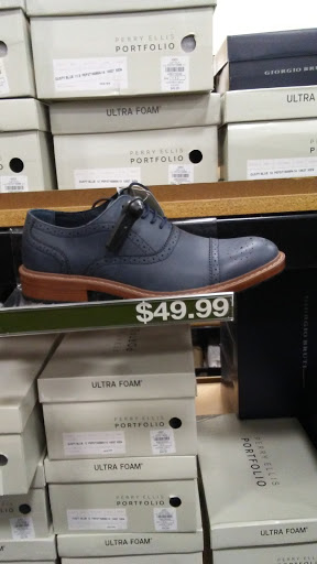 Clothing Store «K&G Fashion Superstore», reviews and photos, 8655 Pulaski Hwy, Rosedale, MD 21237, USA