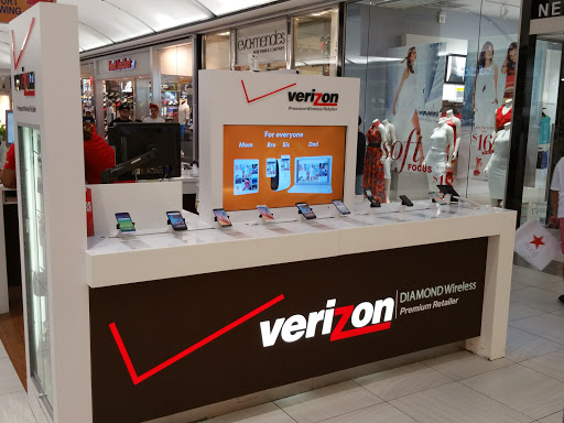Verizon Authorized Retailer - A Wireless, 1400 Willowbrook Mall #5511, Wayne, NJ 07470, USA, 