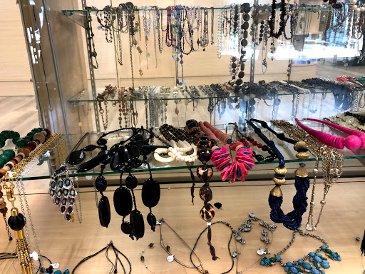 Thrift Store «The Shelter Options Shoppe», reviews and photos, 968 2nd Ave N, Naples, FL 34102, USA